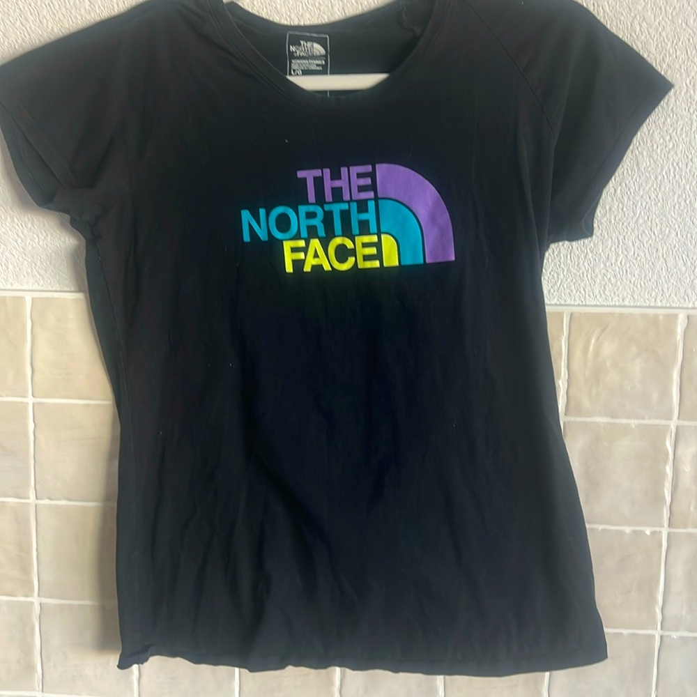 Women’s slim fit tshirt